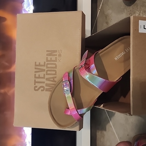 Steve Madden Pink Sandals - Picture 3 of 3